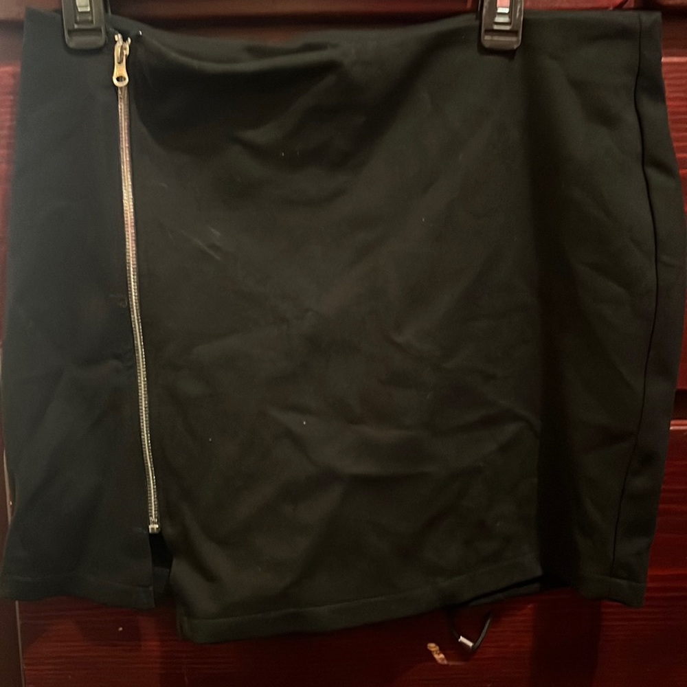 Black skirt